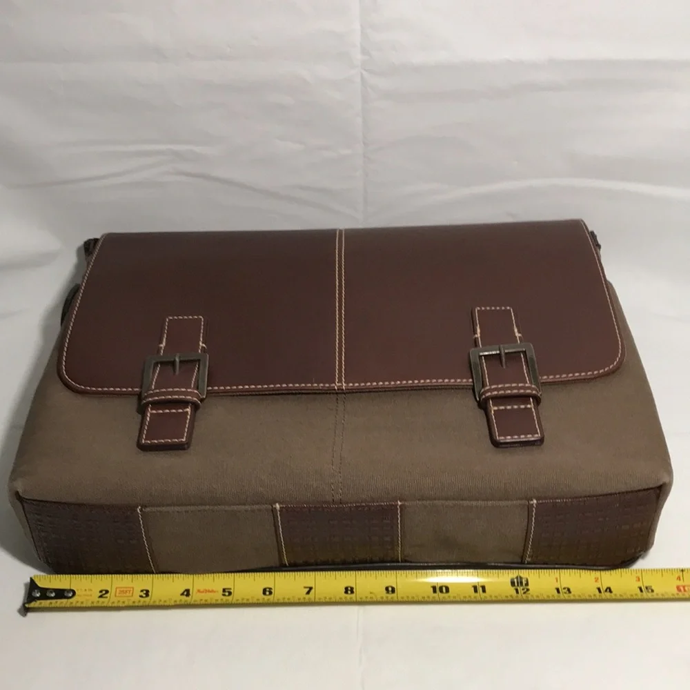 BOCONI NASHVILLE BRYANT LTE SLIM DOUBLE BUCKLE CANVAS & LEATHER MESSENGER